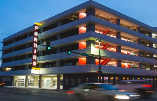 broadway autopark parking garage apartments in downtown wichita